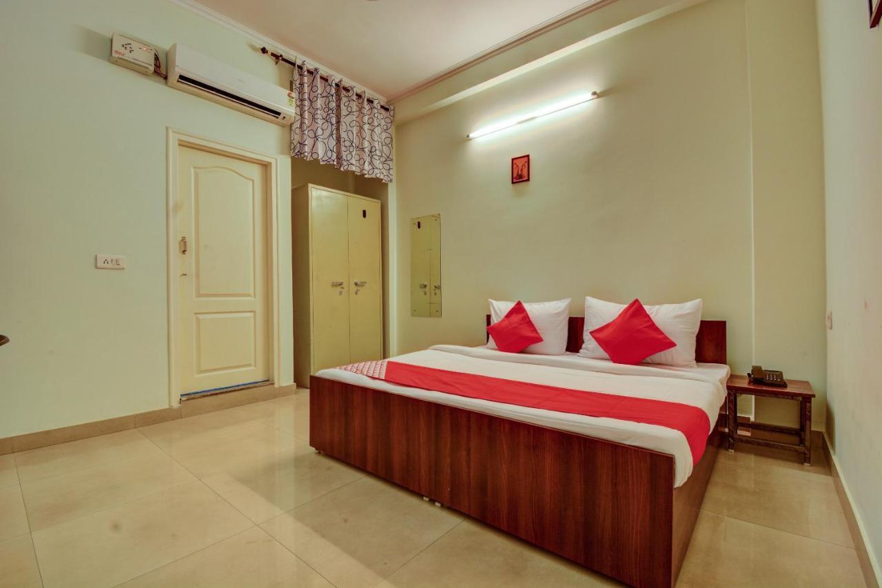 Oyo Hotel Prayag Джайпур Екстериор снимка