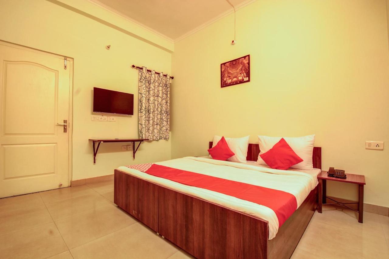 Oyo Hotel Prayag Джайпур Екстериор снимка