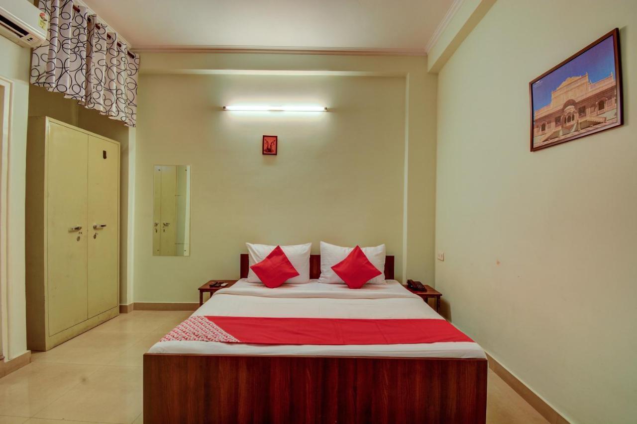 Oyo Hotel Prayag Джайпур Екстериор снимка